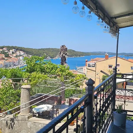 Lavanda Sea View Apartman *